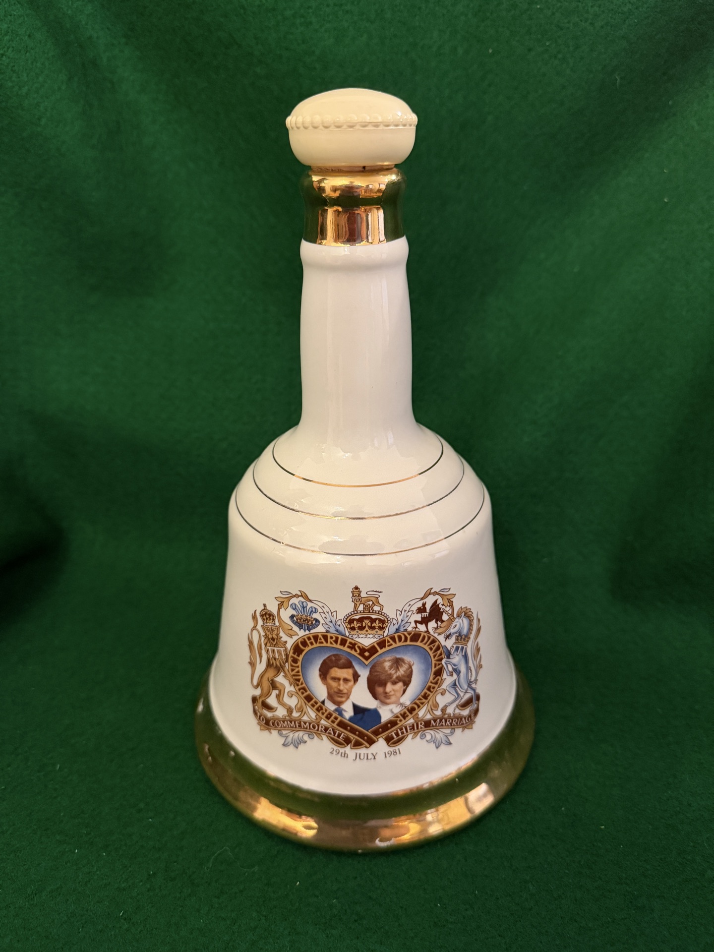 porcelain decanter-to commemorate the marriage of Prince Charles and Lady Diana Spencer - image 1 of 4