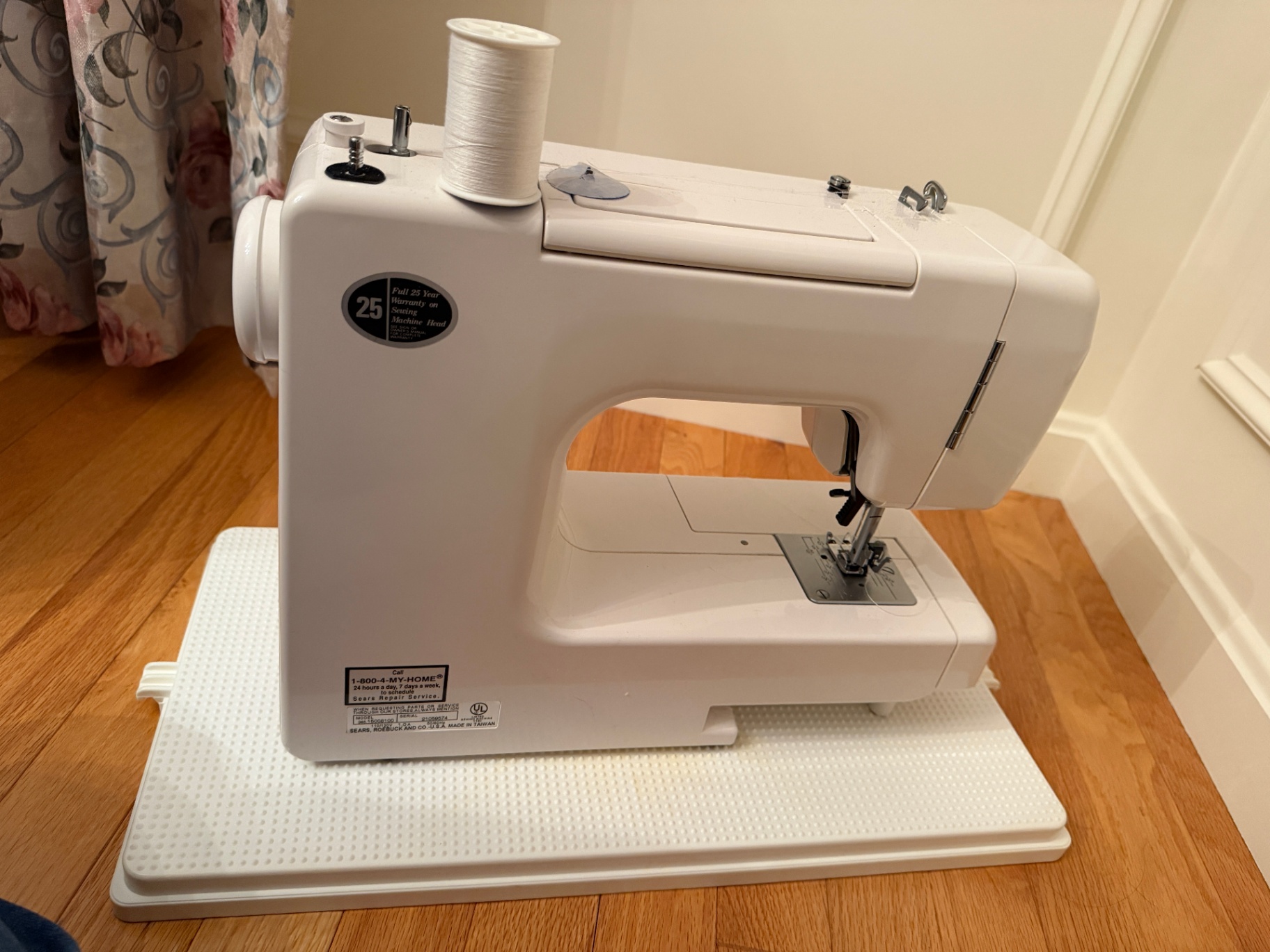 Kenmore 385 series sewing machine - image 4 of 5