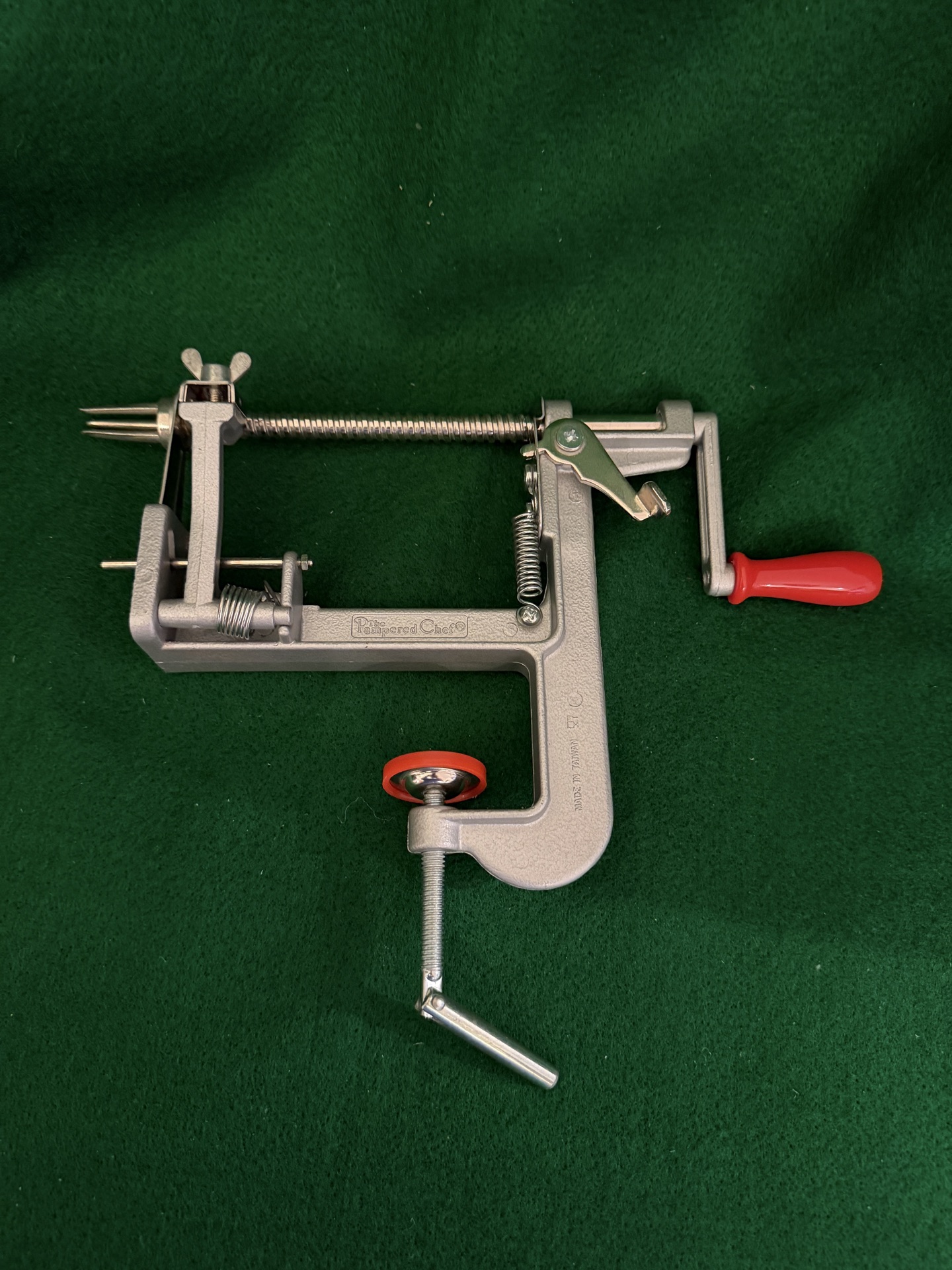 Pampered Chef Apple Peeler/Corer/Slicer - image 1 of 2