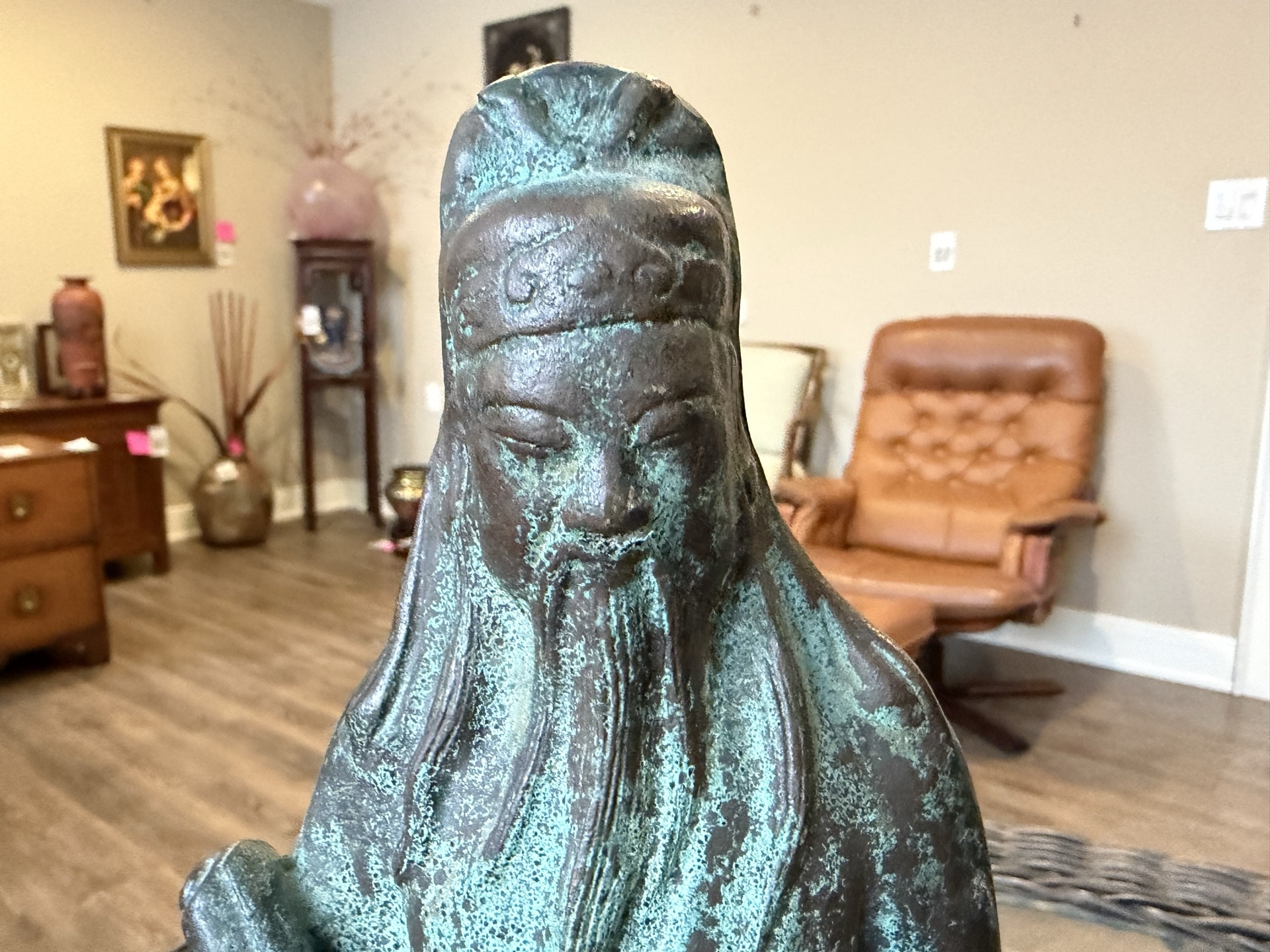 Bronze Chinese scholar with scroll on a carved wooden stand - image 2 of 11