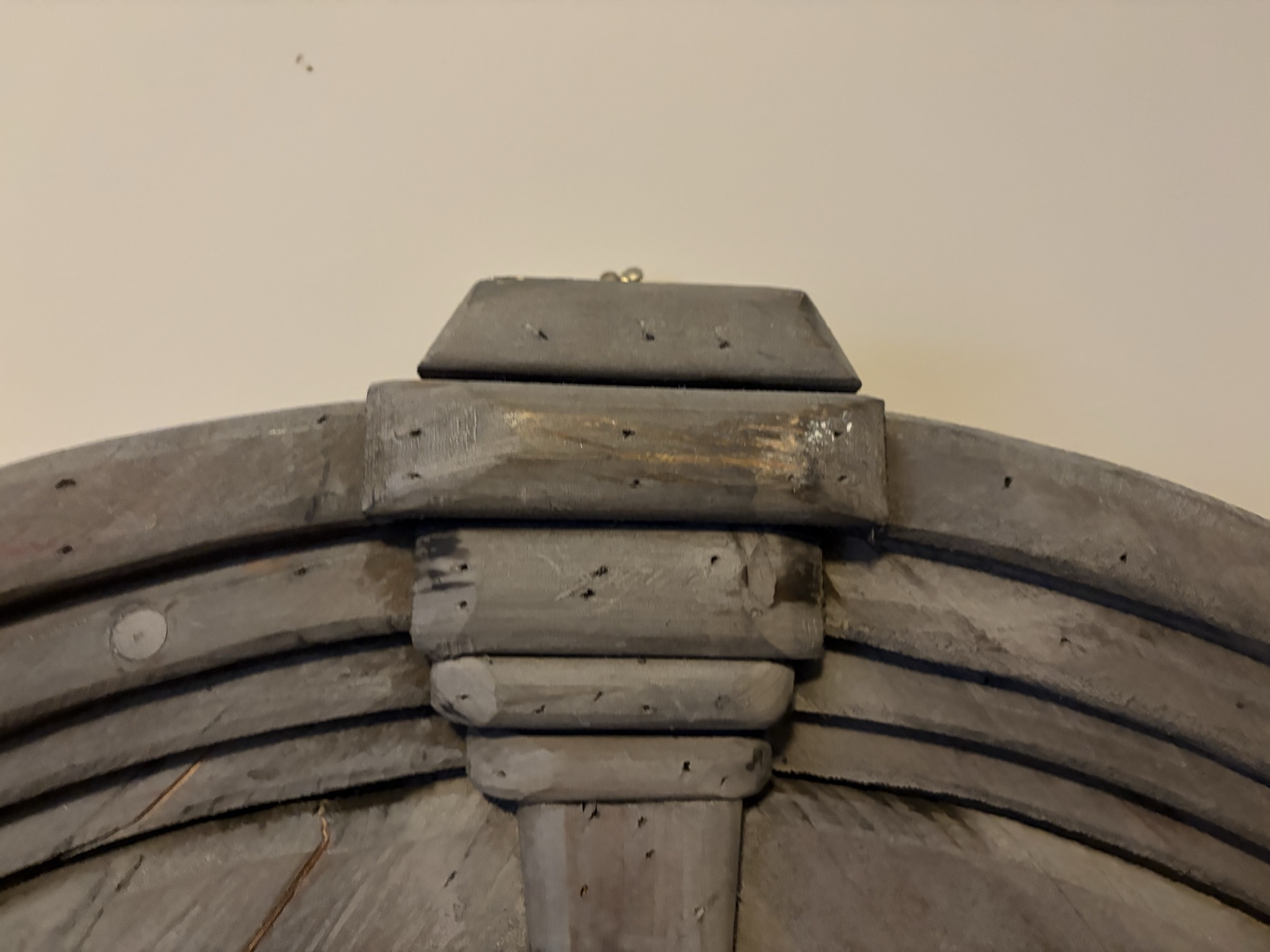 Round rustic wood wall mirror - image 4 of 6
