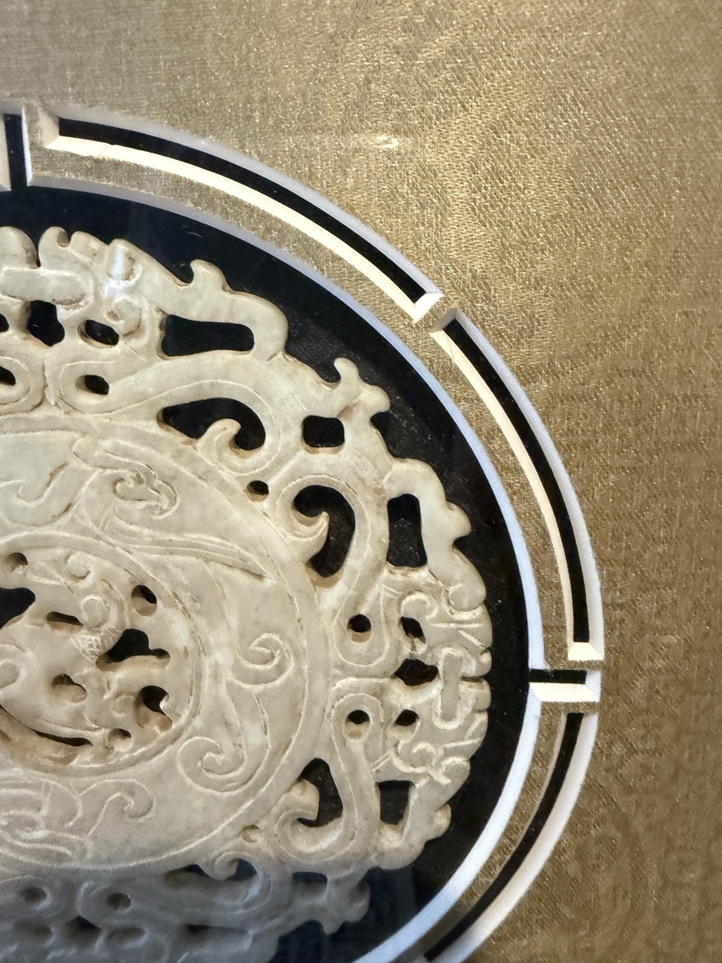 Jade in decorative metal wall frame set - image 3 of 6