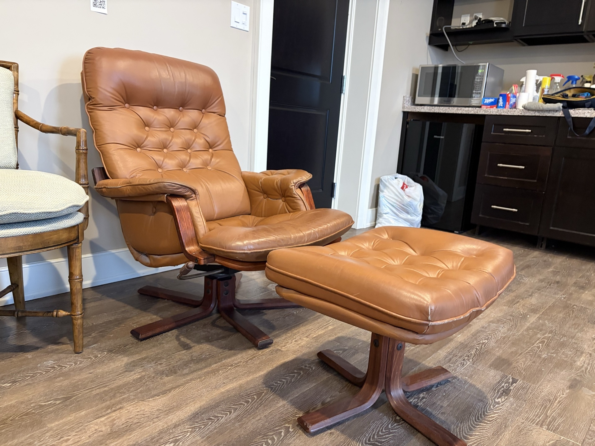 Leather recliner chair with matching ottoman - image 4 of 11
