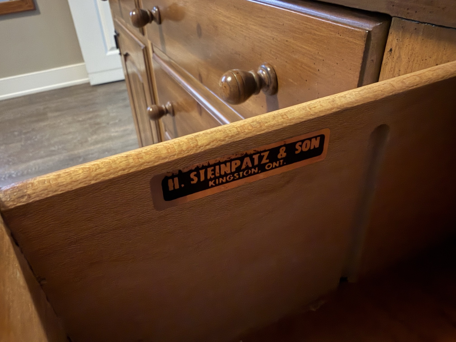 Solid wood sideboard with drawers and cabinet doors - image 5 of 7