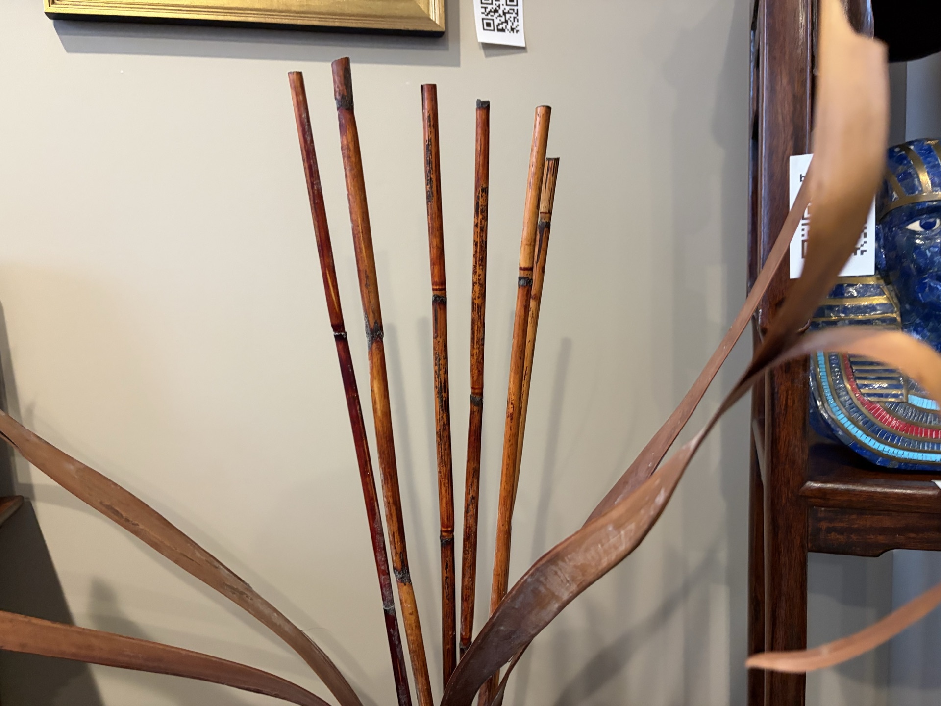 Ceramic vase with dried reeds.  - image 6 of 8