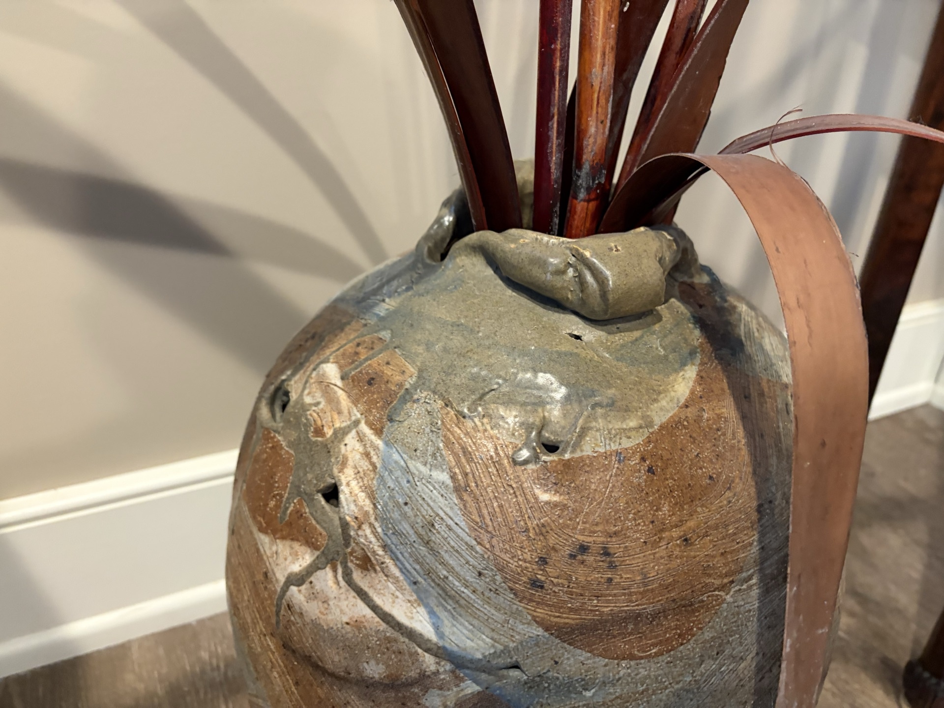 Ceramic vase with dried reeds.  - image 3 of 8