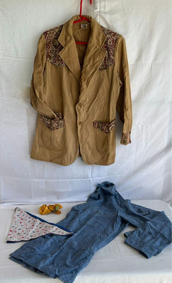 Vintage Clothes - Image 1 of 6