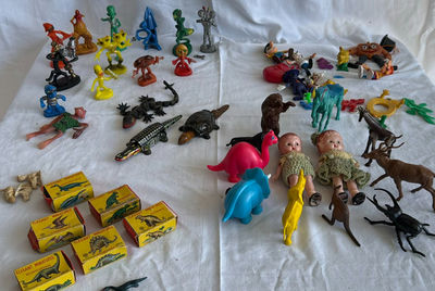 Small Vintage Toys and Collectibles - Image 1 of 16