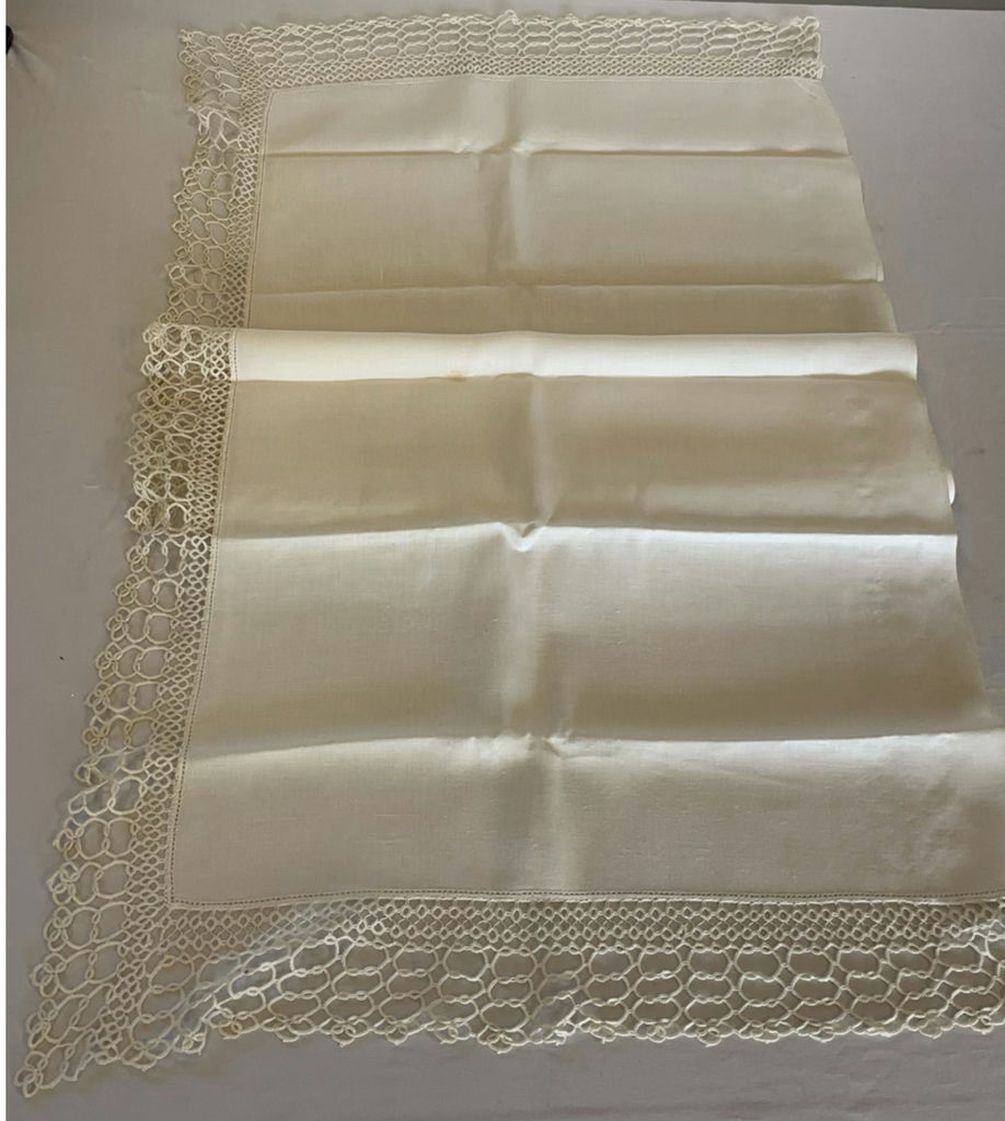 Vintage Linen Handwork - image 4 of 6
