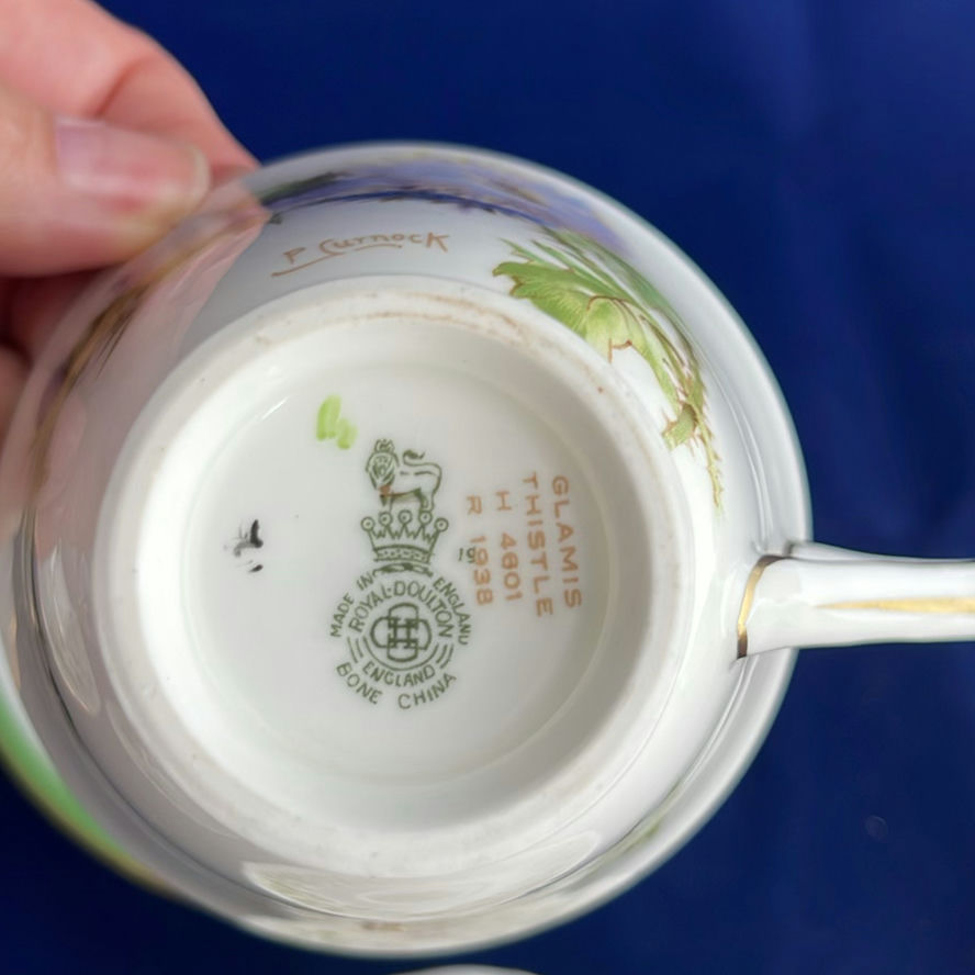 Royal Albert and Royal Doulton Cups and Saucers - image 11 of 20