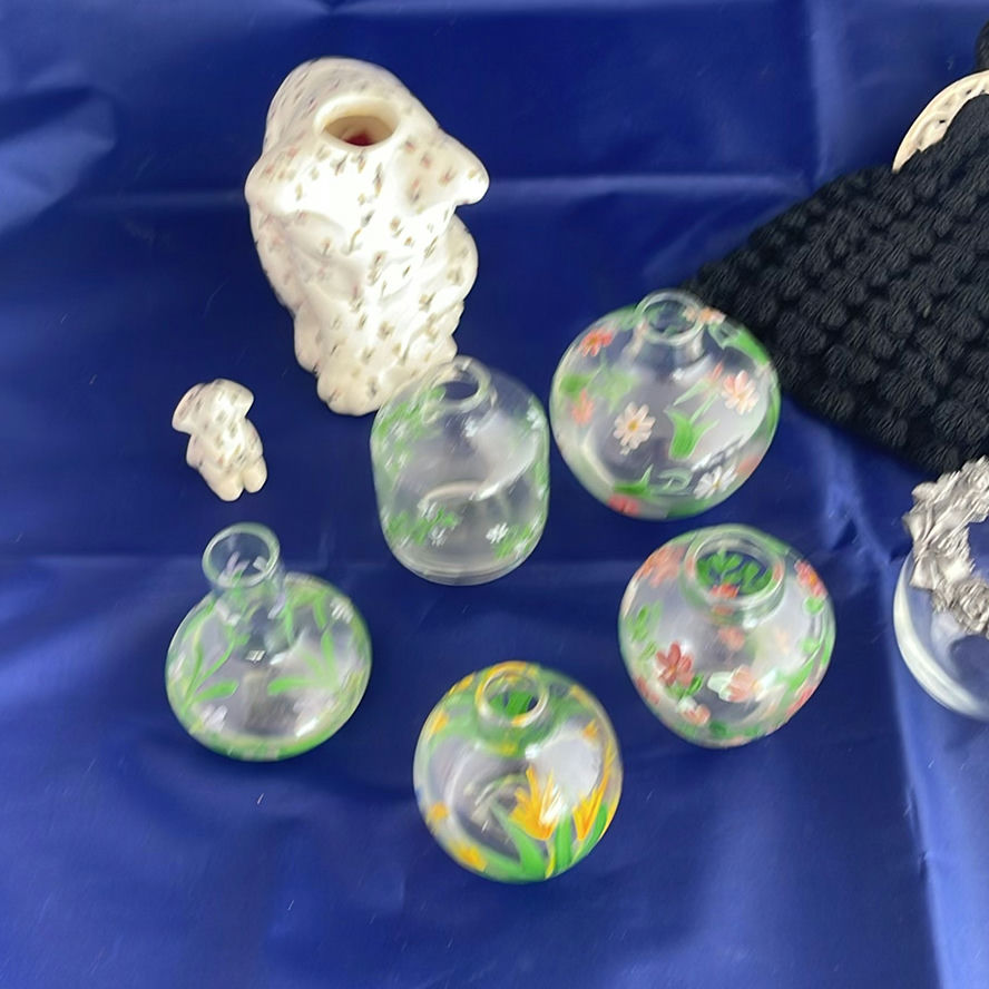 Vintage 1930's Crocheted Evening Bag, Handpainted Vases and More - image 1 of 15
