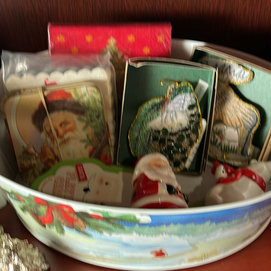 Vintage Santa Teapot in Box, and More - image 2 of 13