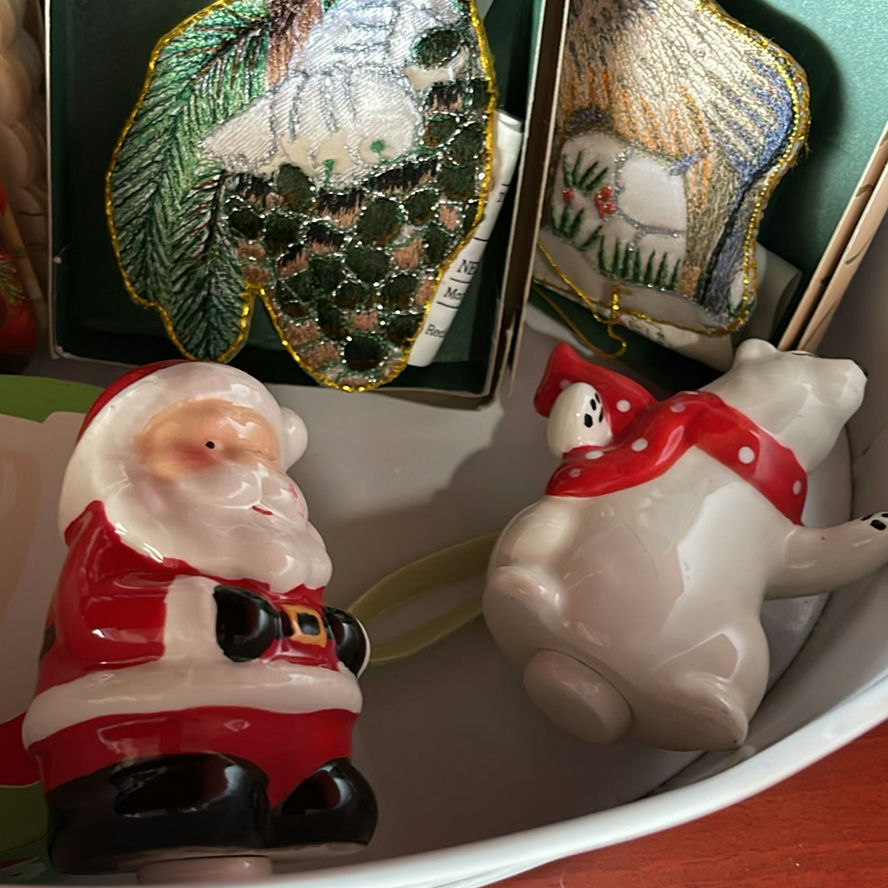 Vintage Santa Teapot in Box, and More - image 3 of 13