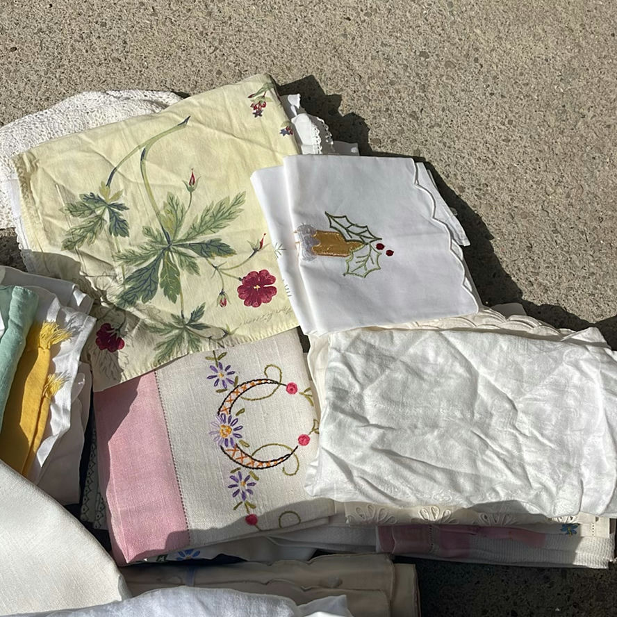 Vintage Linens - image 5 of 6