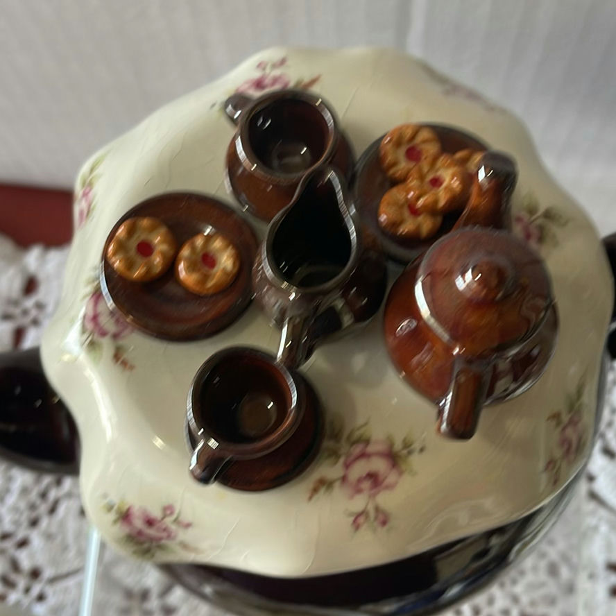 Cardew Teapot with 2 lids, Glass Teapot and More - image 8 of 20