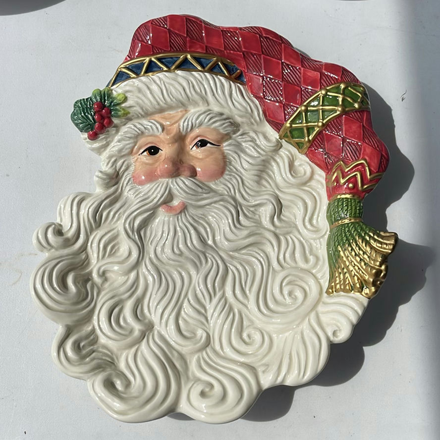 Various Christmas Plates - image 7 of 19