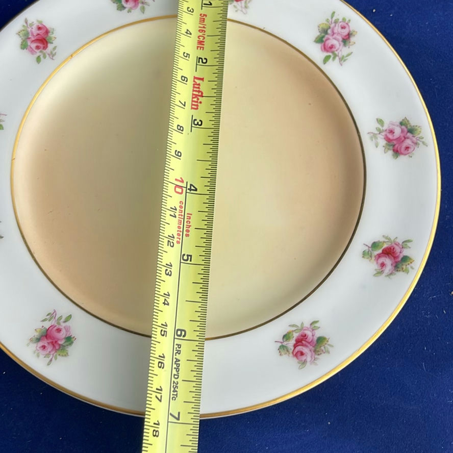 Antique and Vintage Teacups and Saucers Wedgwood, Royal Worcester and more - image 13 of 18