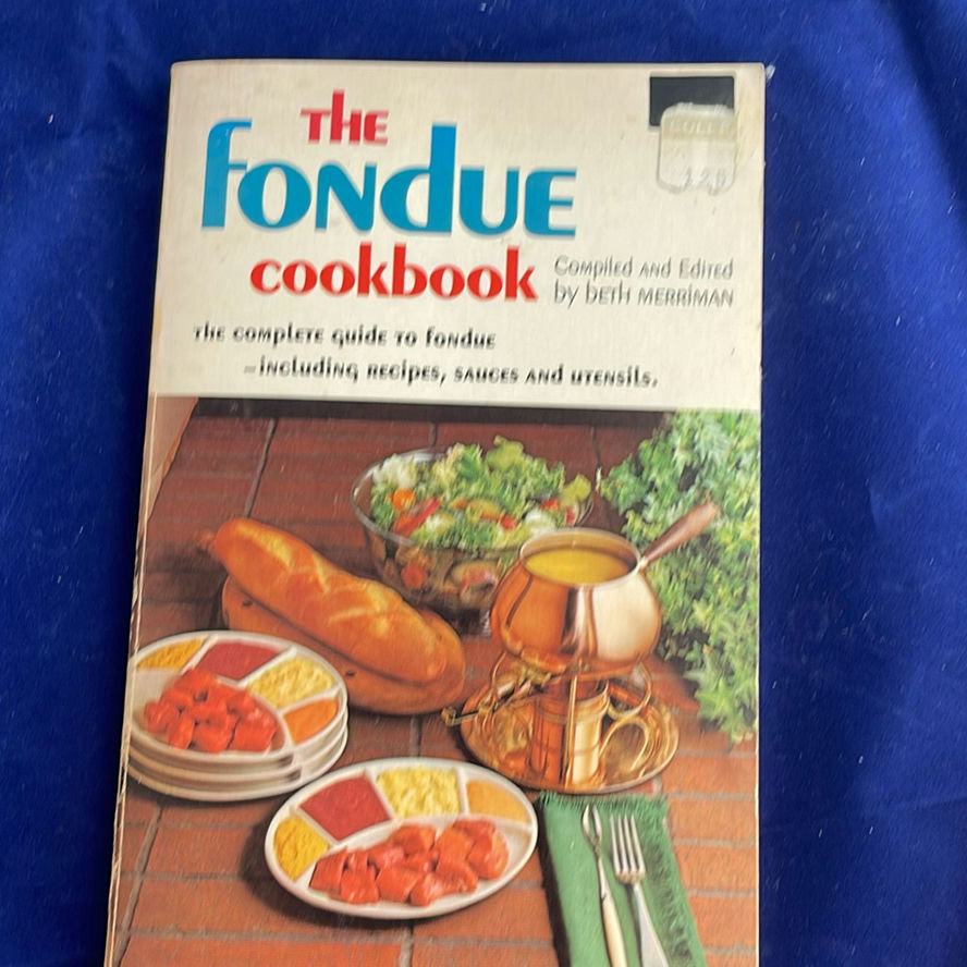 New in Box Fondue Set with book - image 2 of 5