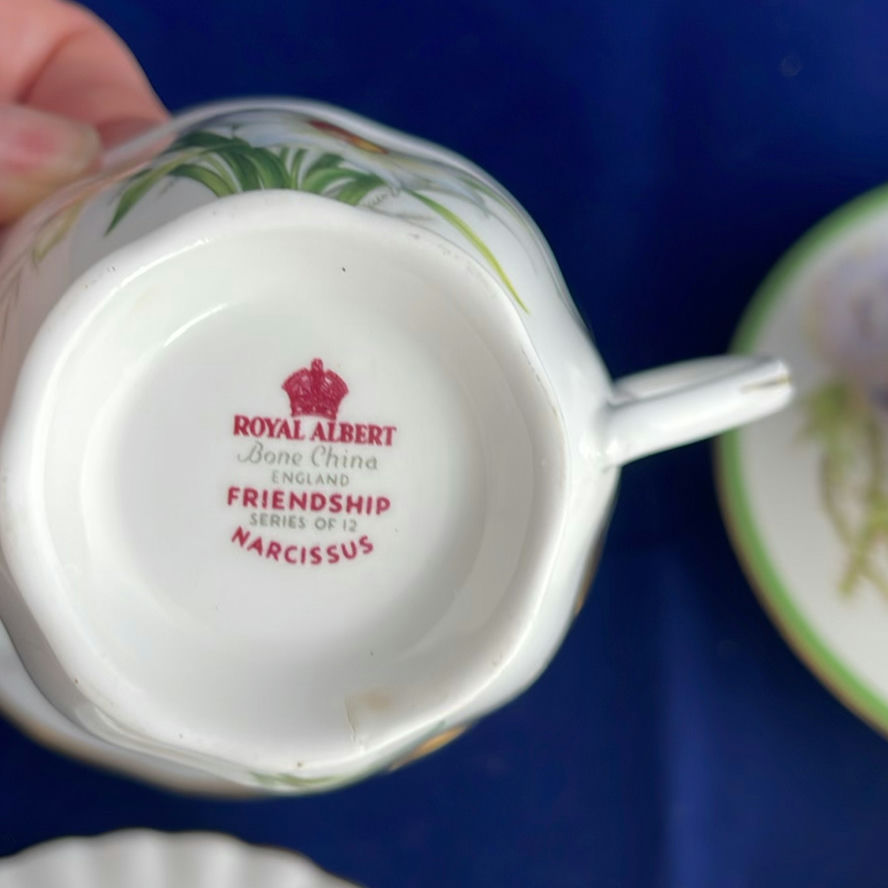 Royal Albert and Royal Doulton Cups and Saucers - image 13 of 20