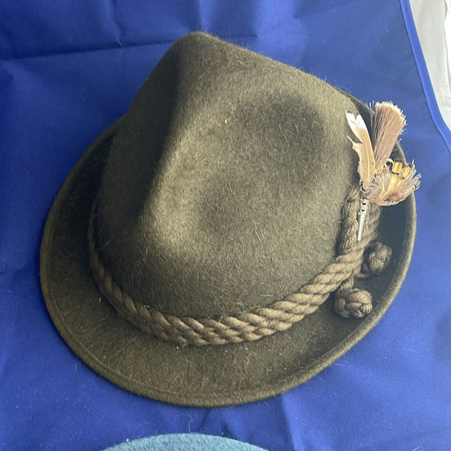 Women's Hats - image 6 of 12