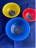 Vintage Pyrex Nesting Bowls in Primary Colours - thumbnail 4 of 13