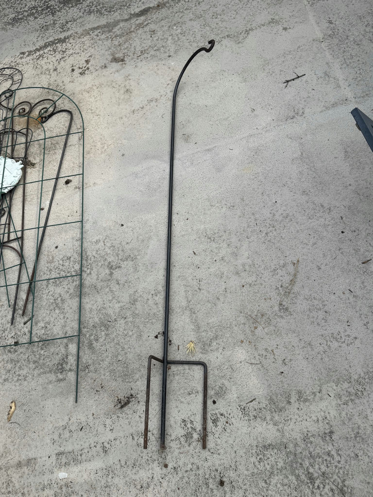 Various Metal Plant Holders - image 9 of 9