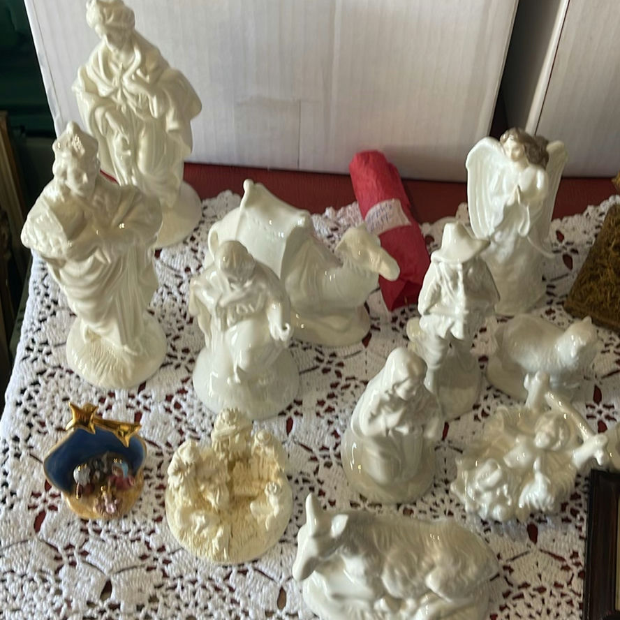 Nativity Set  - image 2 of 7
