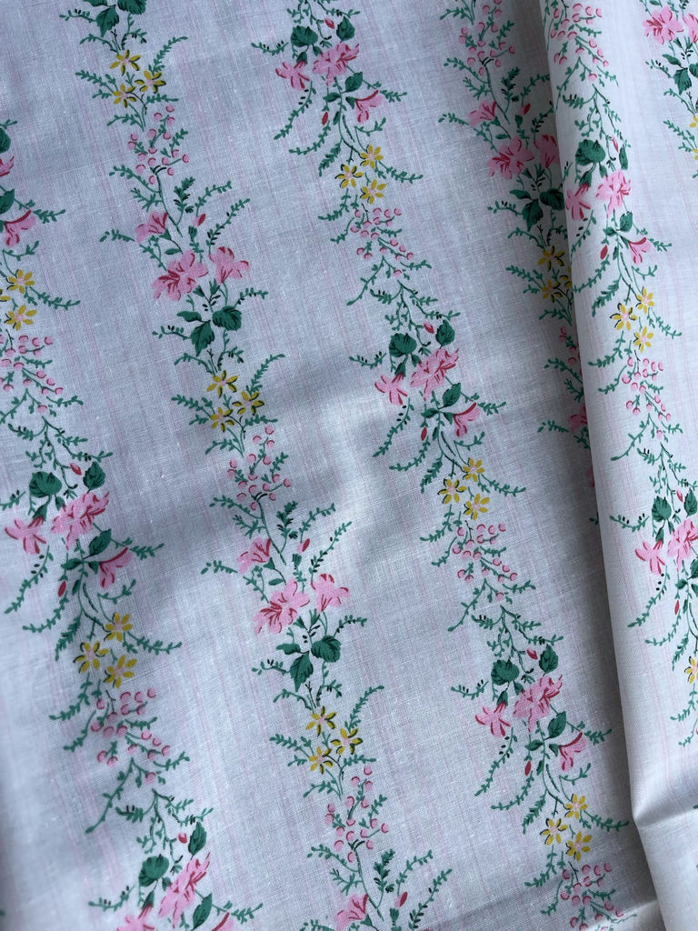 Various Vintage Colourful Material - image 16 of 18
