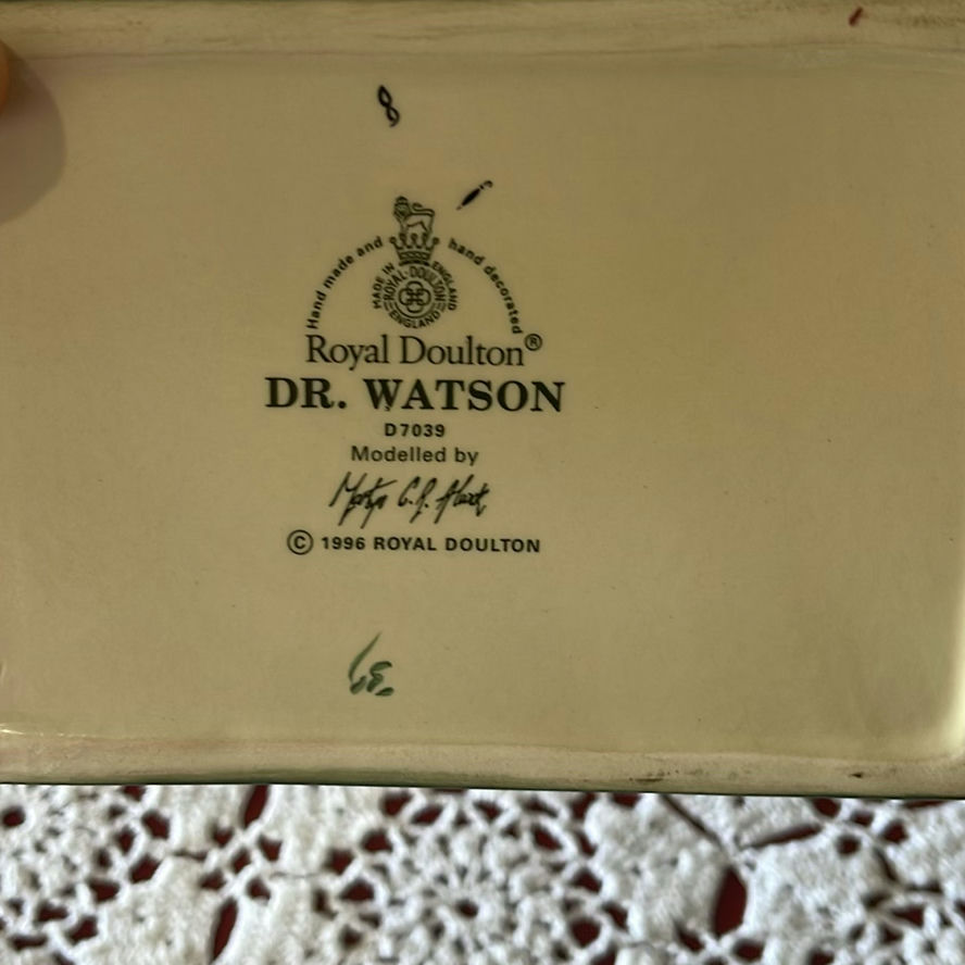 Royal Doulton Watson D7039, Egg shaped Gem, Gem paperweight - image 4 of 16