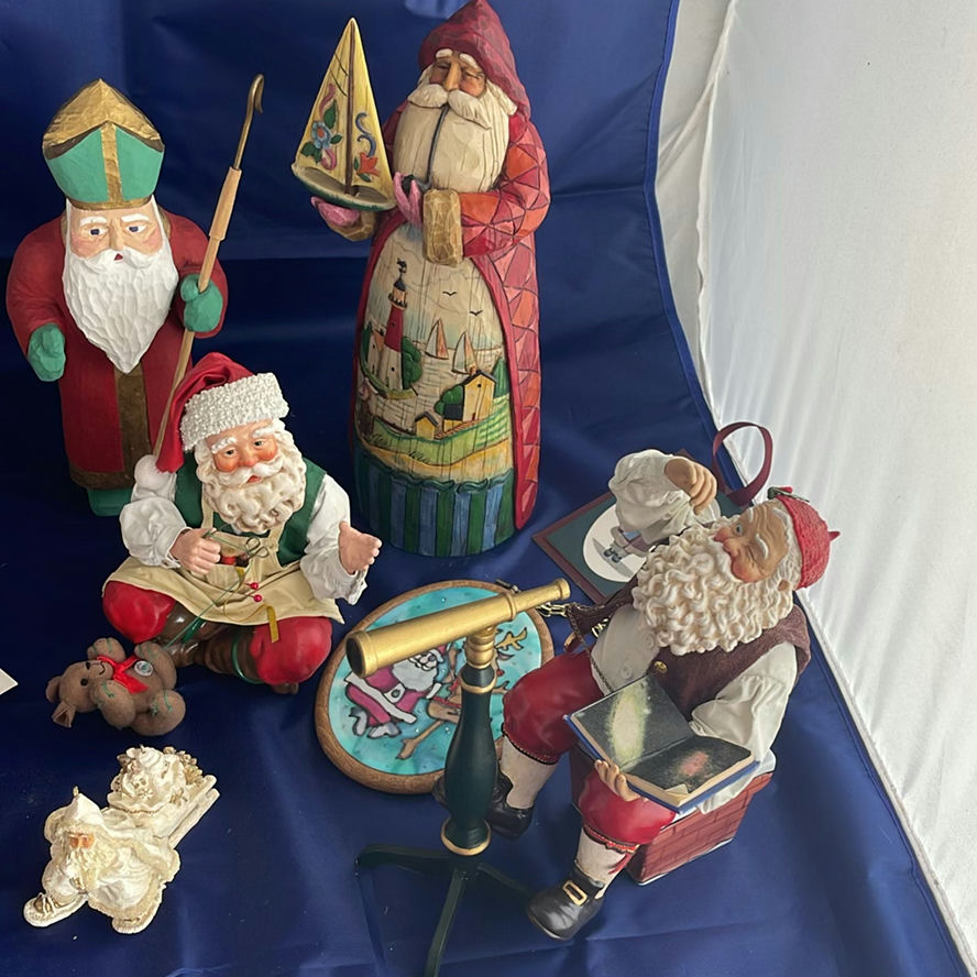 Decorative Santa Lot including Jim Shore Santa holding Boat - image 2 of 19