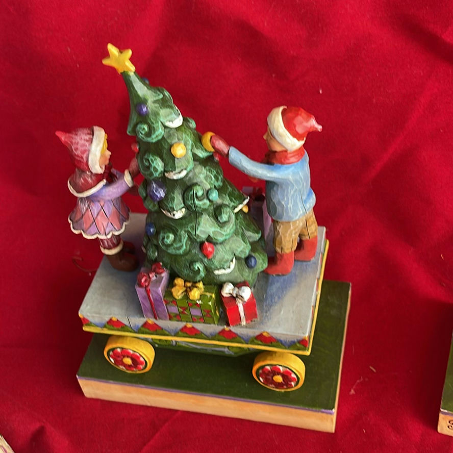 Jim Shore Christmas Figures - image 10 of 18