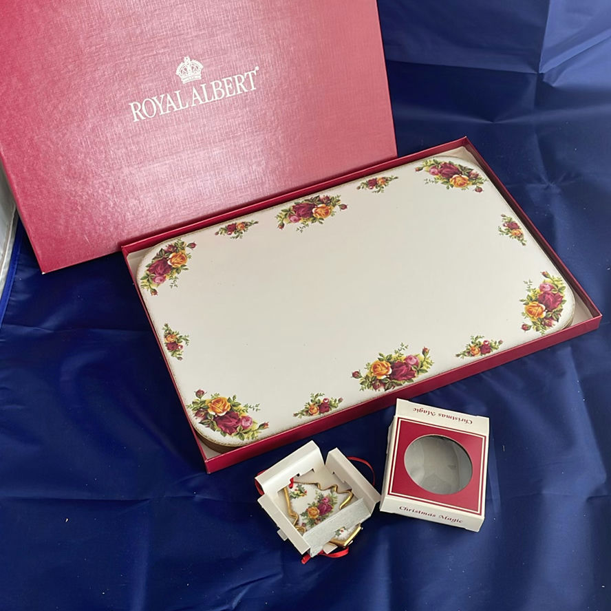 Royal Albert Country Roses Placemats and Ornament - image 1 of 6