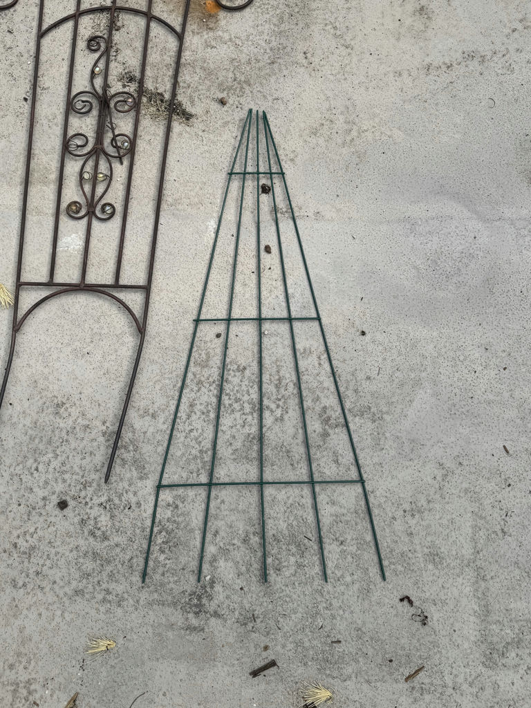 Various Metal Plant Holders - image 4 of 9