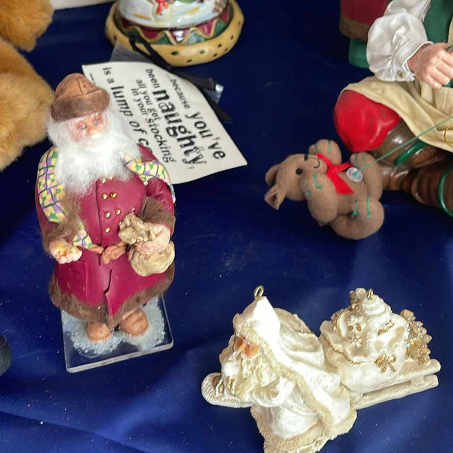 Decorative Santa Lot including Jim Shore Santa holding Boat - image 5 of 19