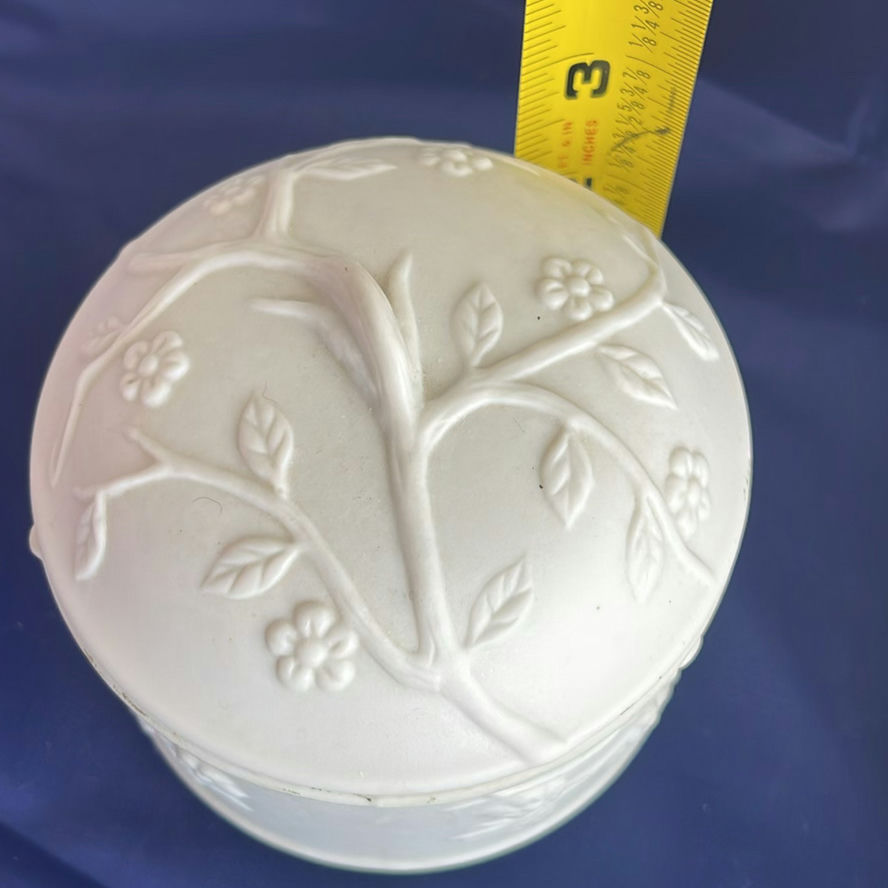Wedgwood Wild Strawberry And More - image 24 of 24