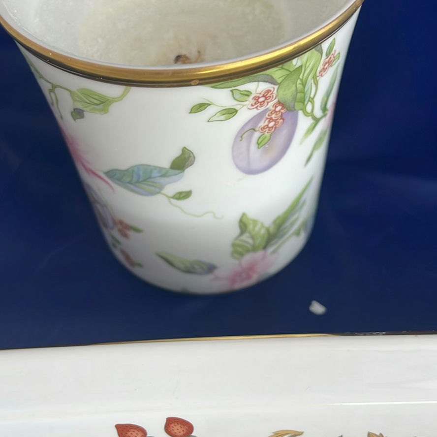 Wedgwood Wild Strawberry And More - image 22 of 24