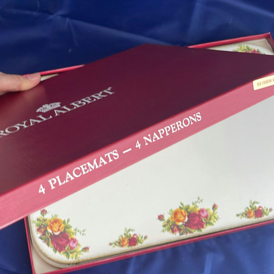 Royal Albert Country Roses Placemats and Ornament - image 6 of 6