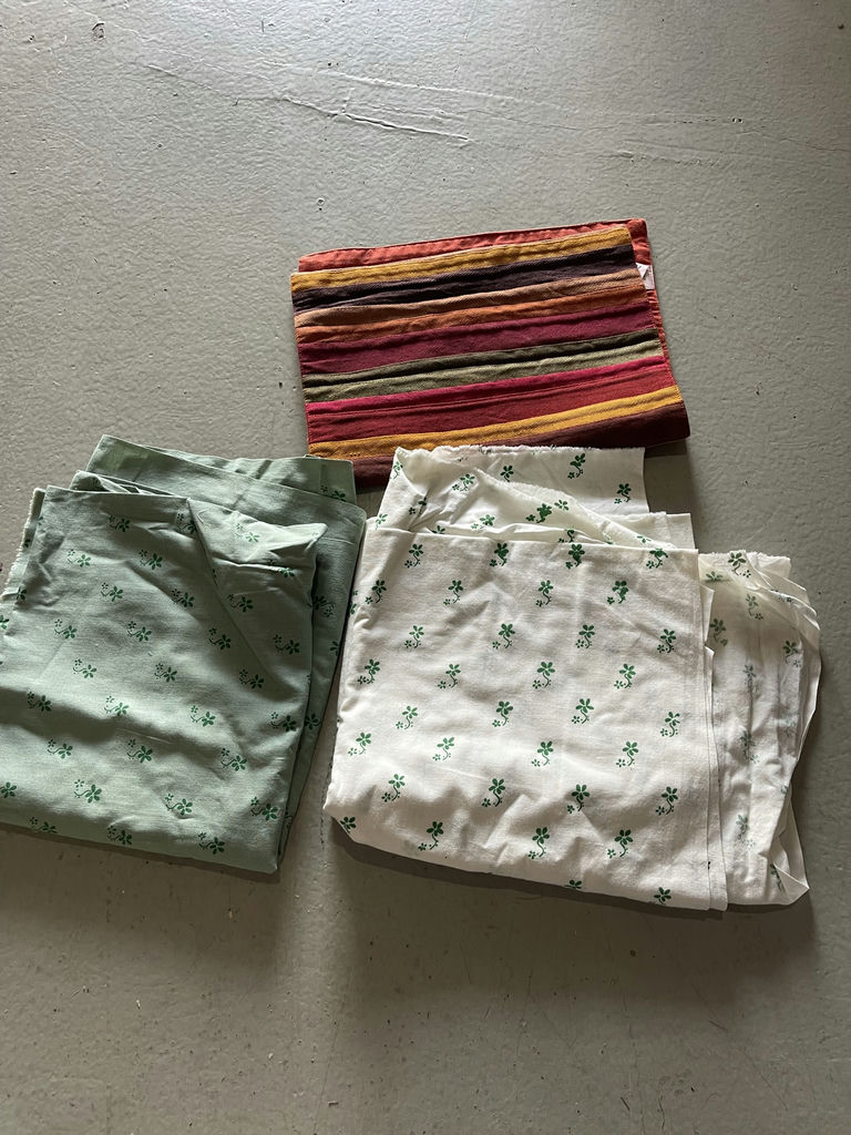 Various Vintage Colourful Material - image 4 of 18