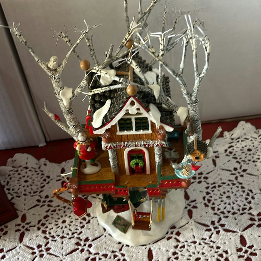 Dept 56 Irish All I Want and House and Evergreen Tree and Musical Wooden Box - image 7 of 15