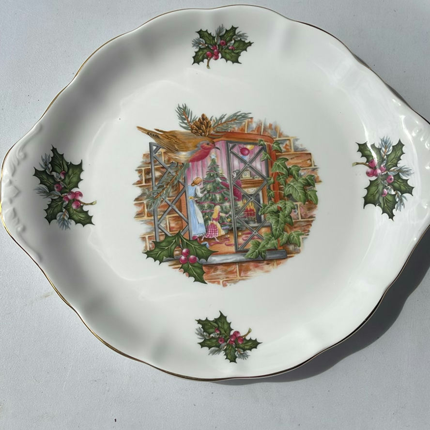 Various Christmas Plates - image 15 of 19