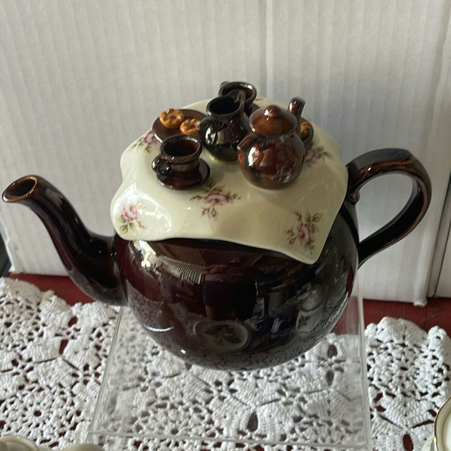 Cardew Teapot with 2 lids, Glass Teapot and More - image 2 of 20