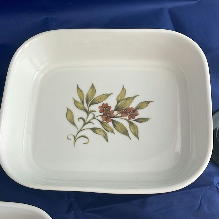 Royal Doulton Serving/Baking Dishes, Polar Bear and more - image 8 of 23