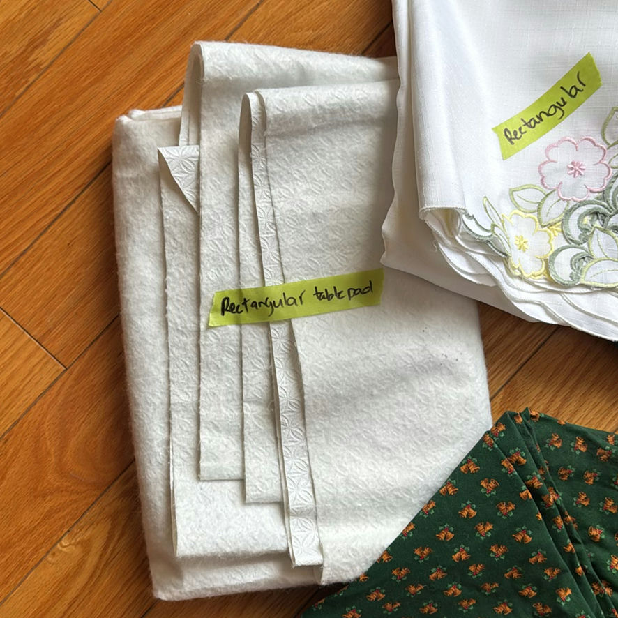 Various TableCloths - image 4 of 5