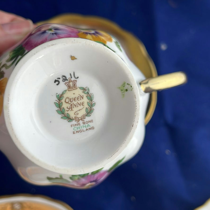 Antique and Vintage Teacups and Saucers - image 10 of 33