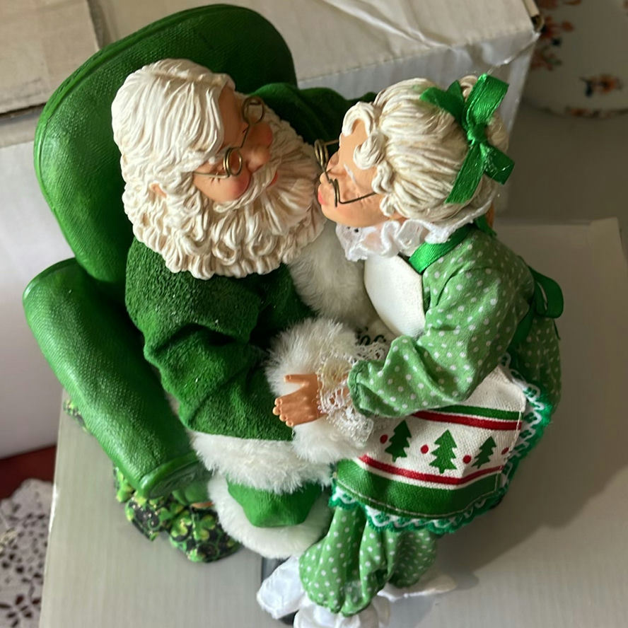 Dept 56 Irish All I Want and House and Evergreen Tree and Musical Wooden Box - image 2 of 15