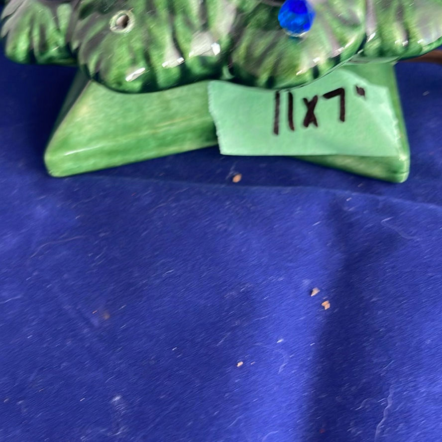 Vintage Green Ceramic Light Up Tree - image 4 of 8