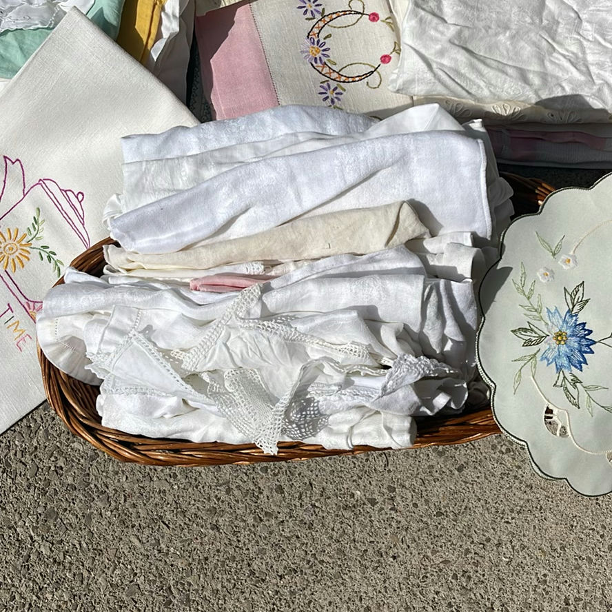 Vintage Linens - image 3 of 6
