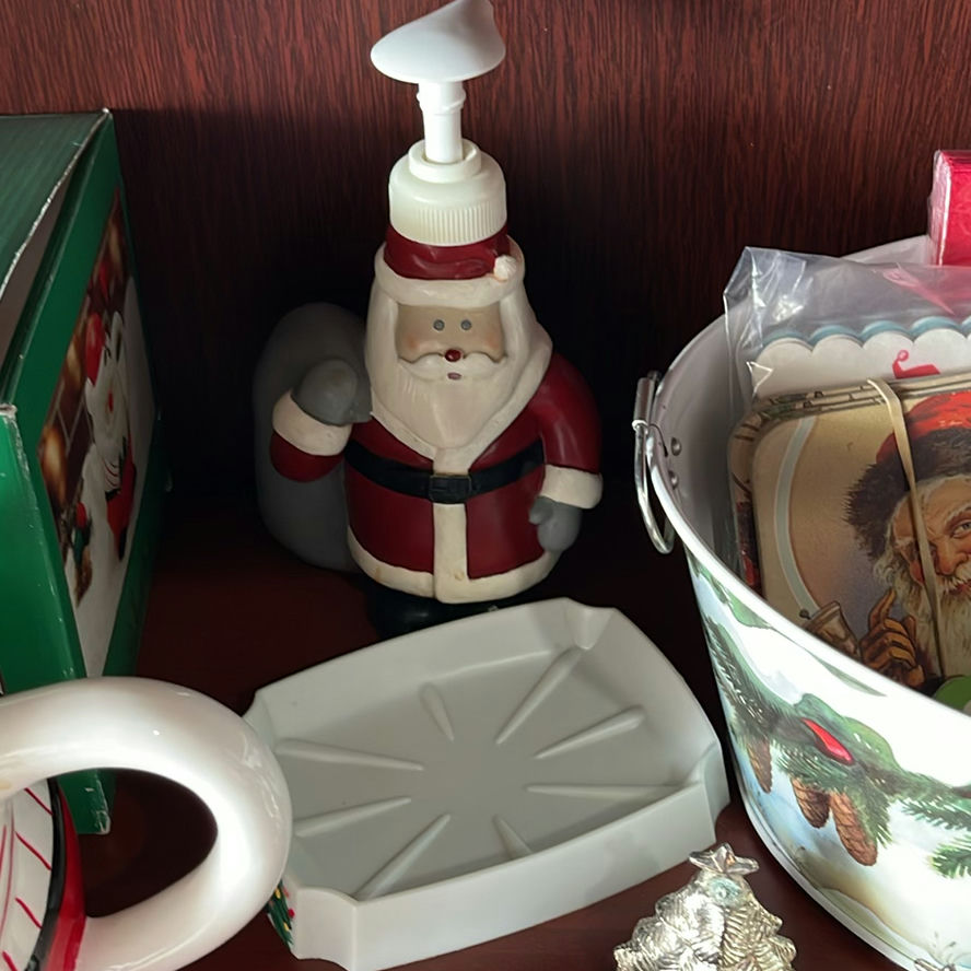 Vintage Santa Teapot in Box, and More - image 8 of 13