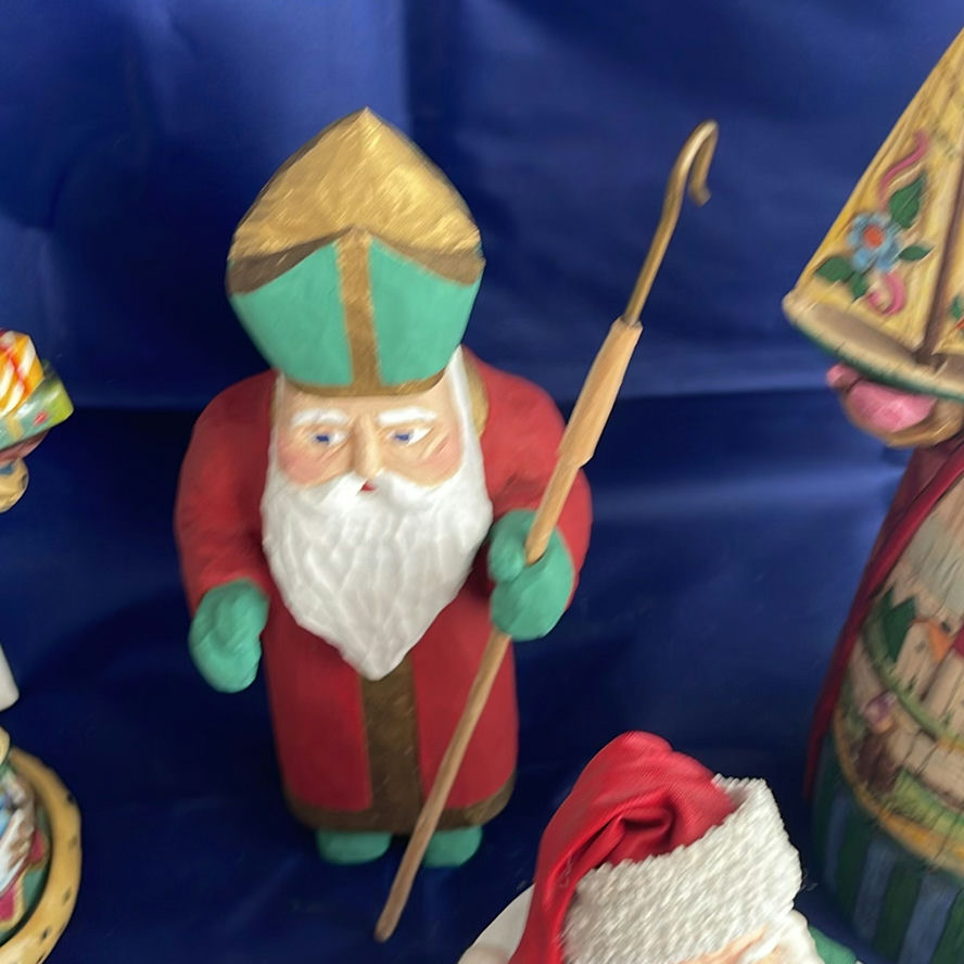 Decorative Santa Lot including Jim Shore Santa holding Boat - image 8 of 19