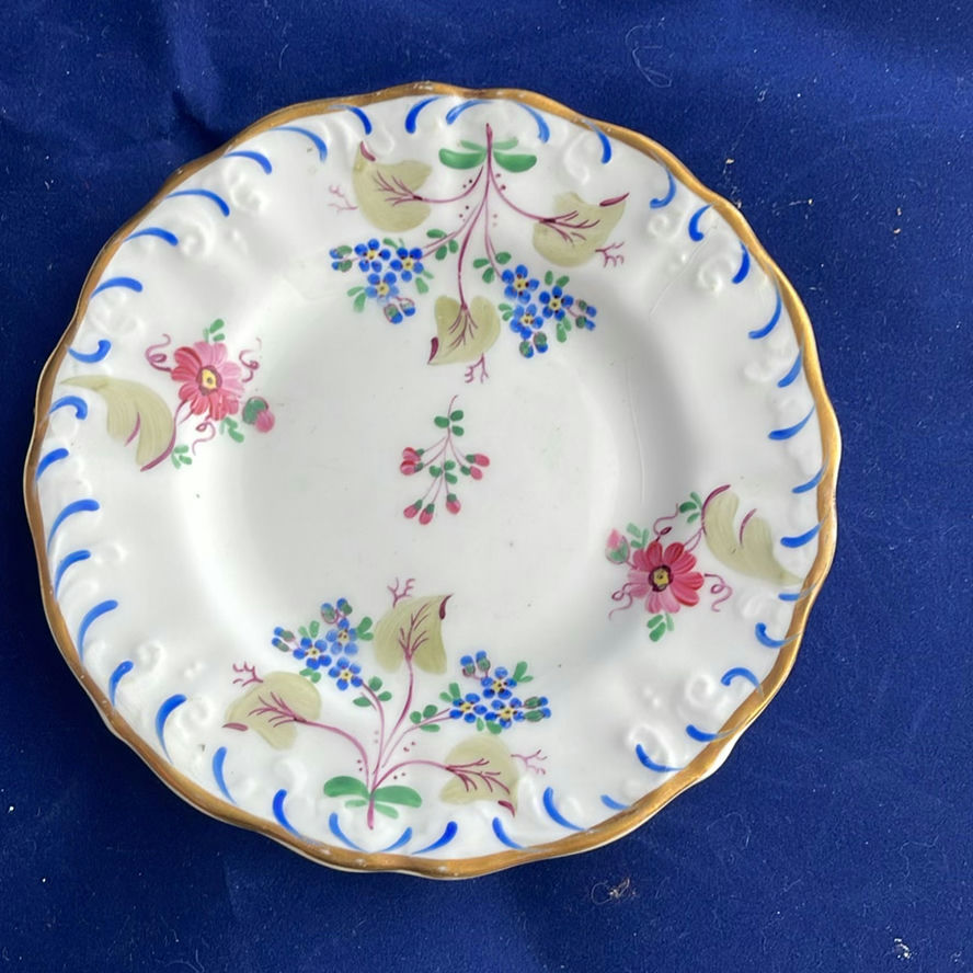 Antique and Vintage Teacups and Saucers Wedgwood, Royal Worcester and more - image 16 of 18